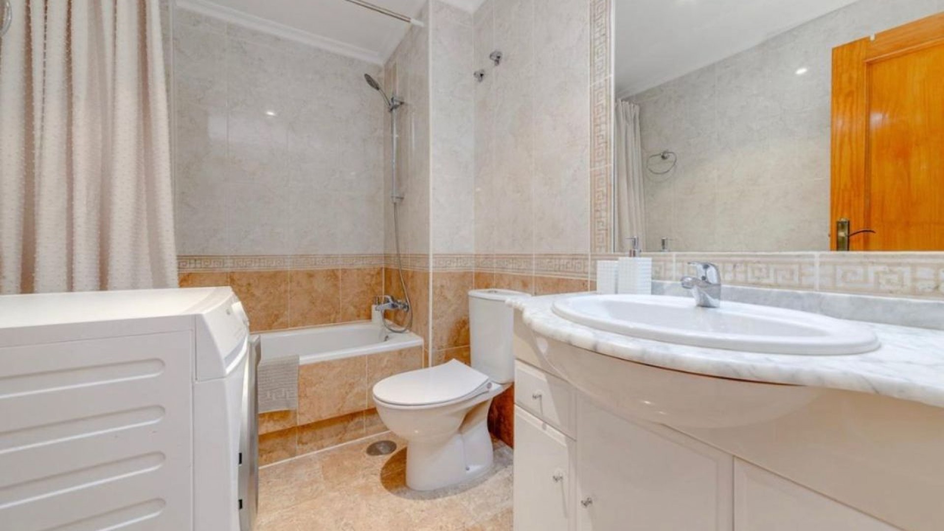 Resale - Wohnung Appartement -
Cabo Roig