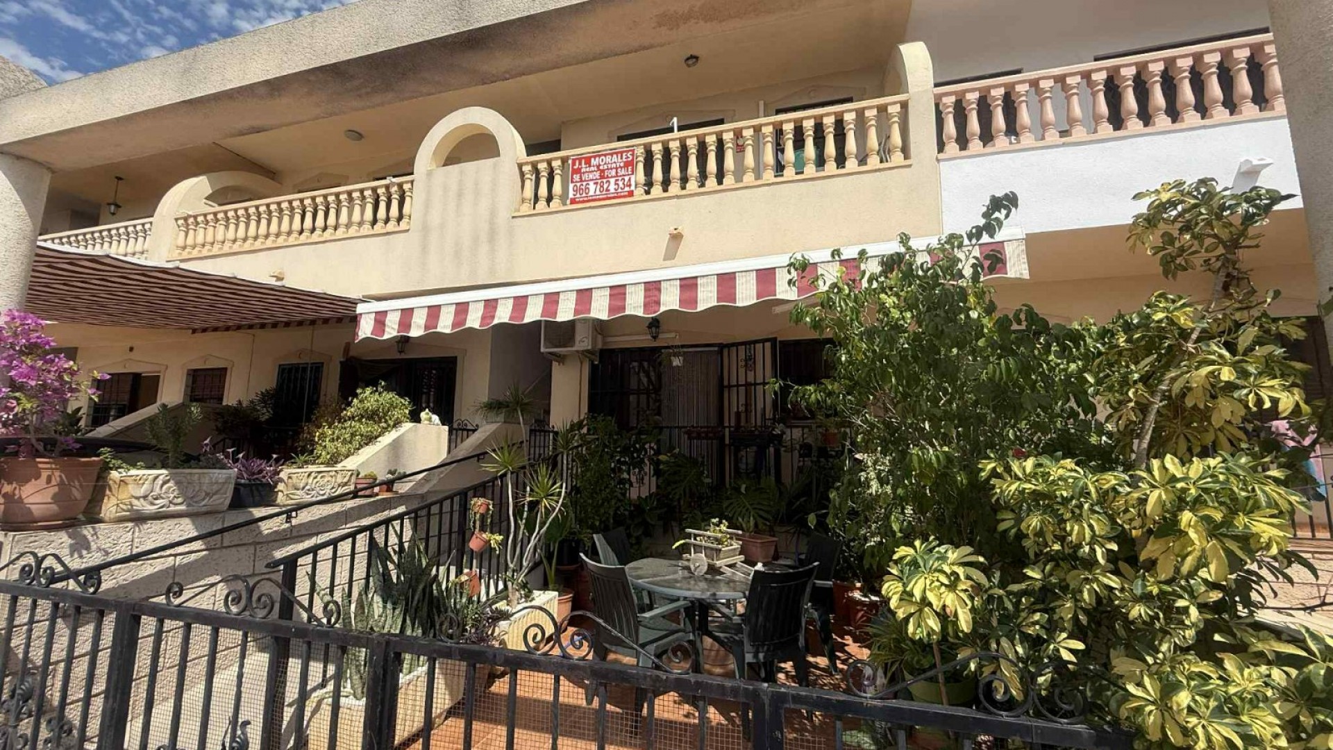 Resale - Wohnung Appartement -
Daya Nueva