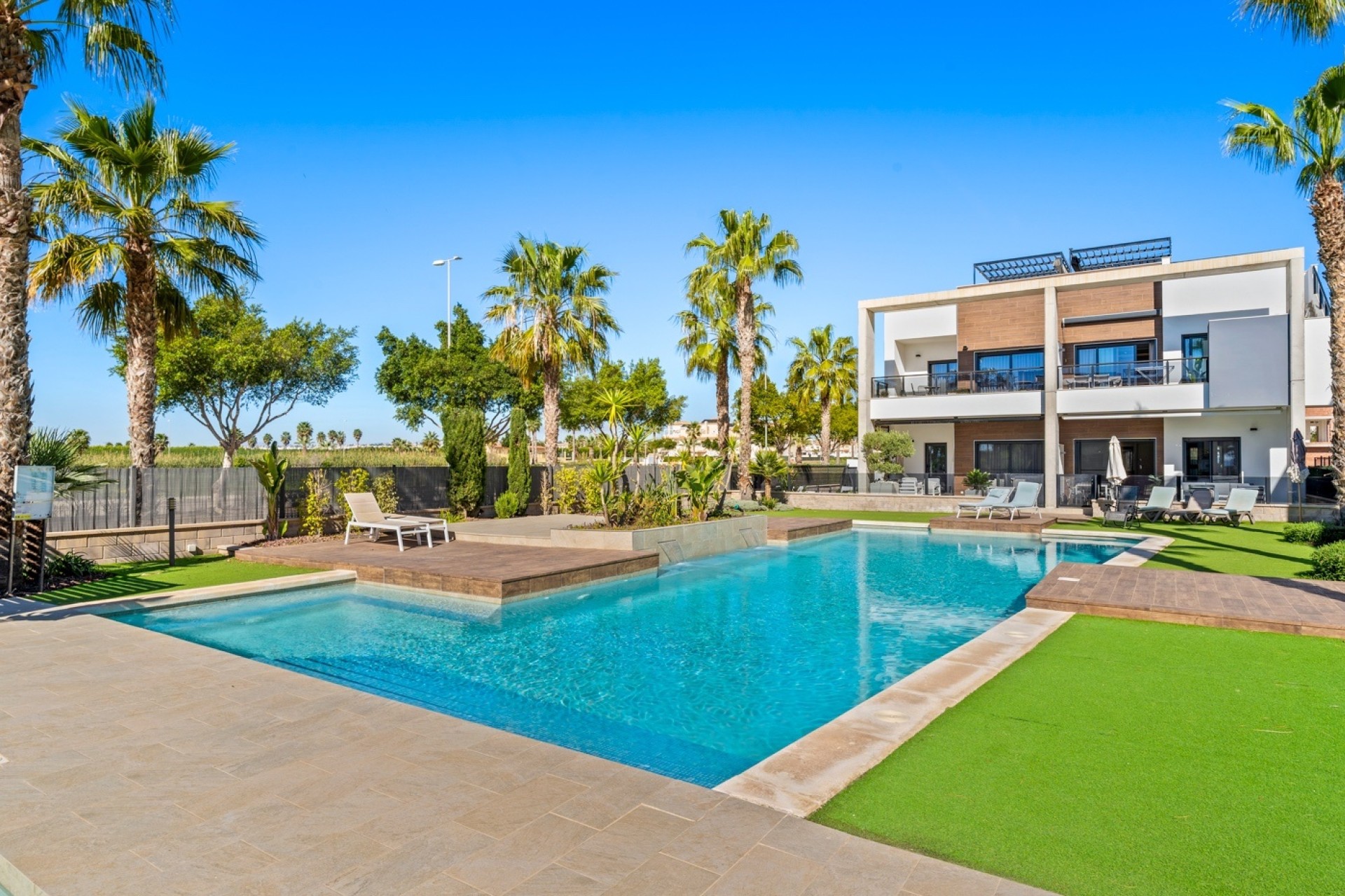 Resale - Wohnung / Appartement -
Guardamar del Segura - El Raso*