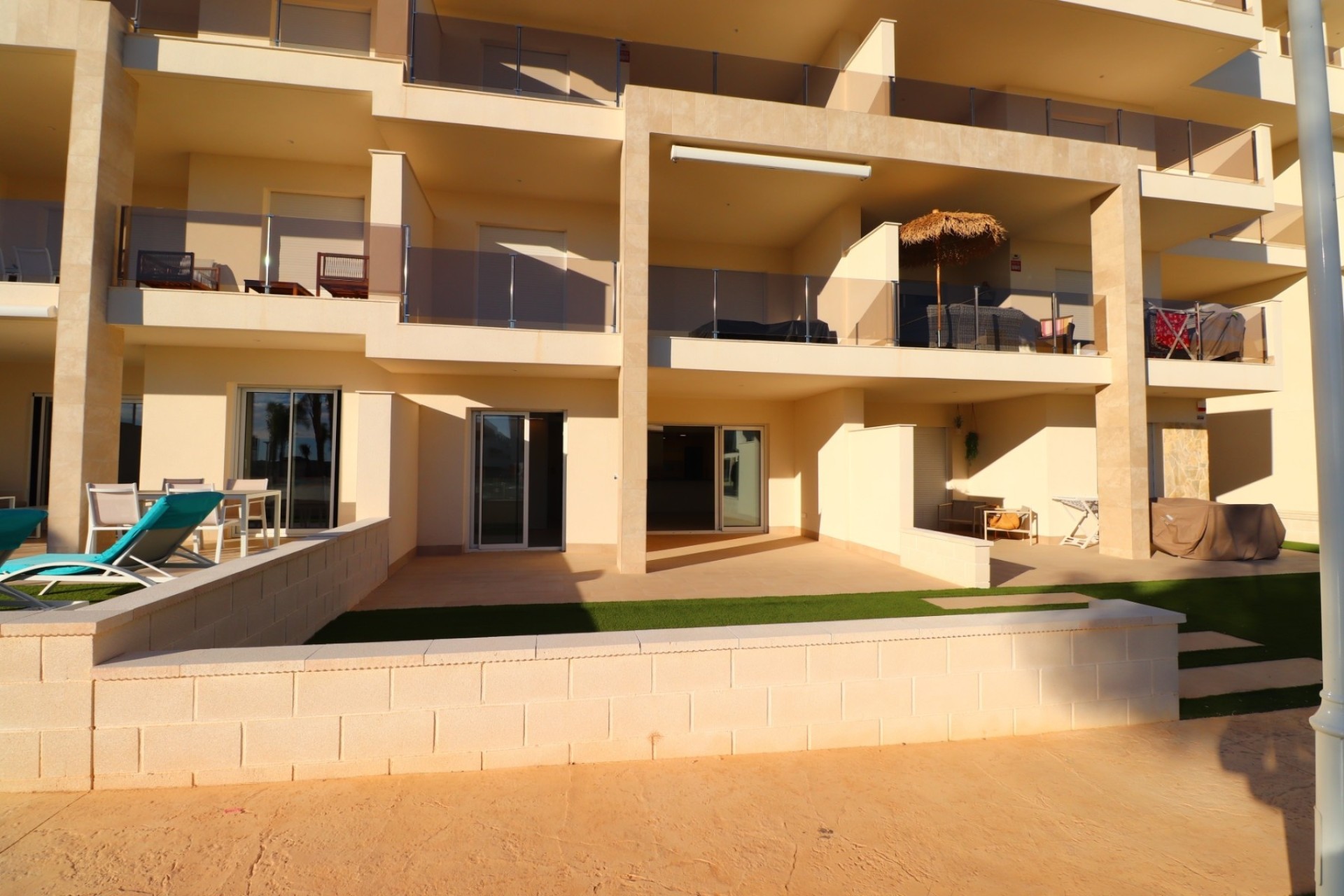 Resale - Wohnung / Appartement -
Guardamar del Segura - El Raso