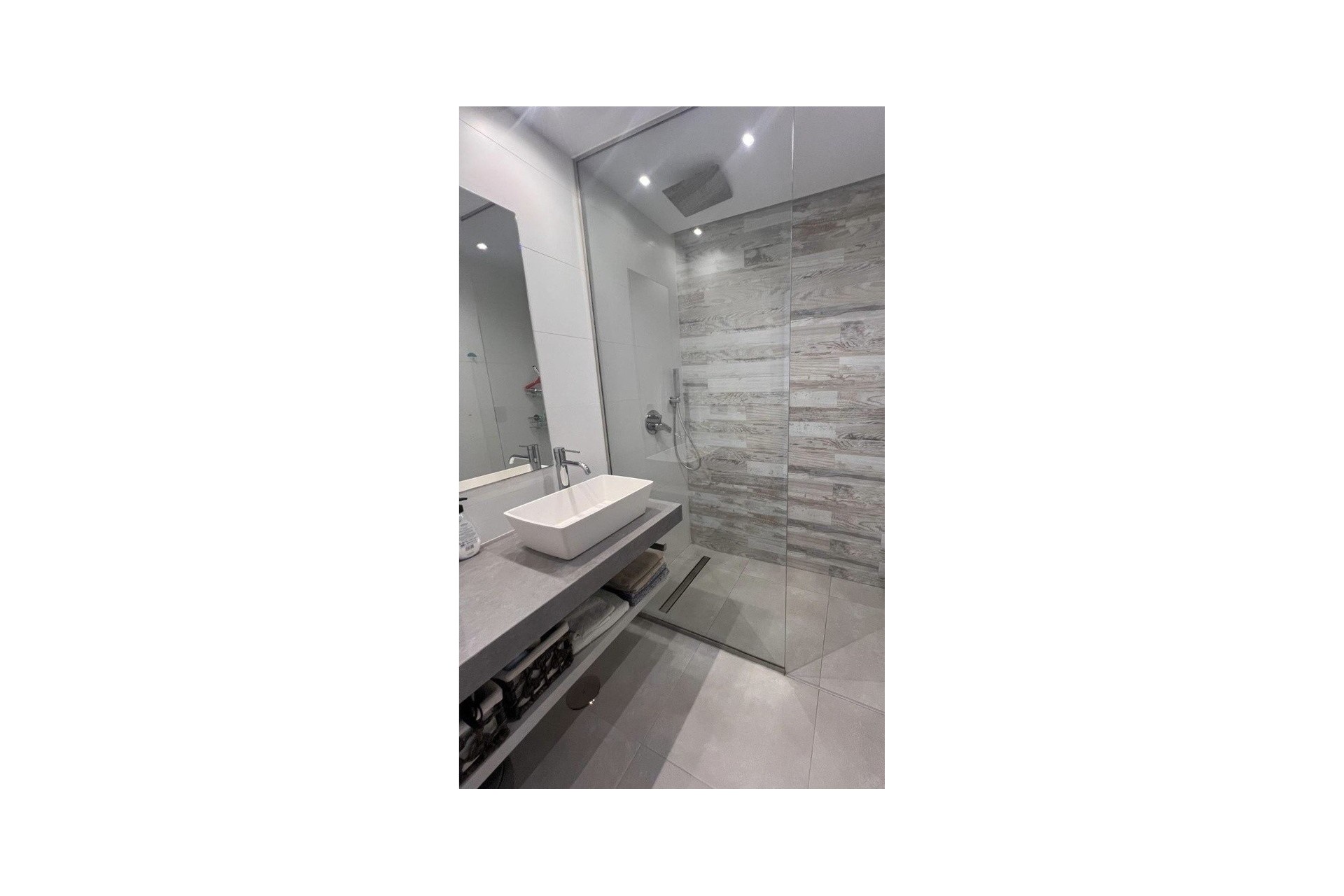 Resale - Wohnung / Appartement -
Guardamar del Segura - El Raso