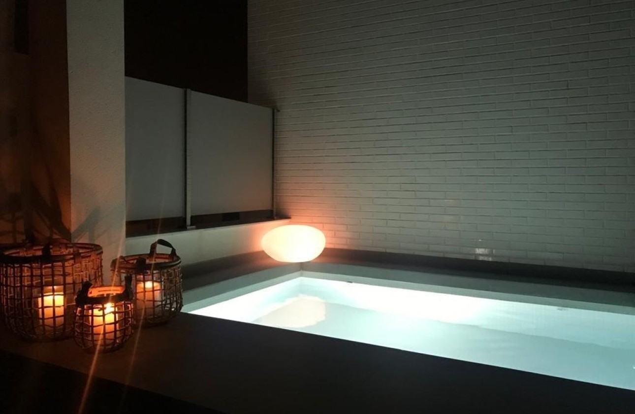 Resale - Wohnung / Appartement -
Guardamar del Segura - puerto deportivo