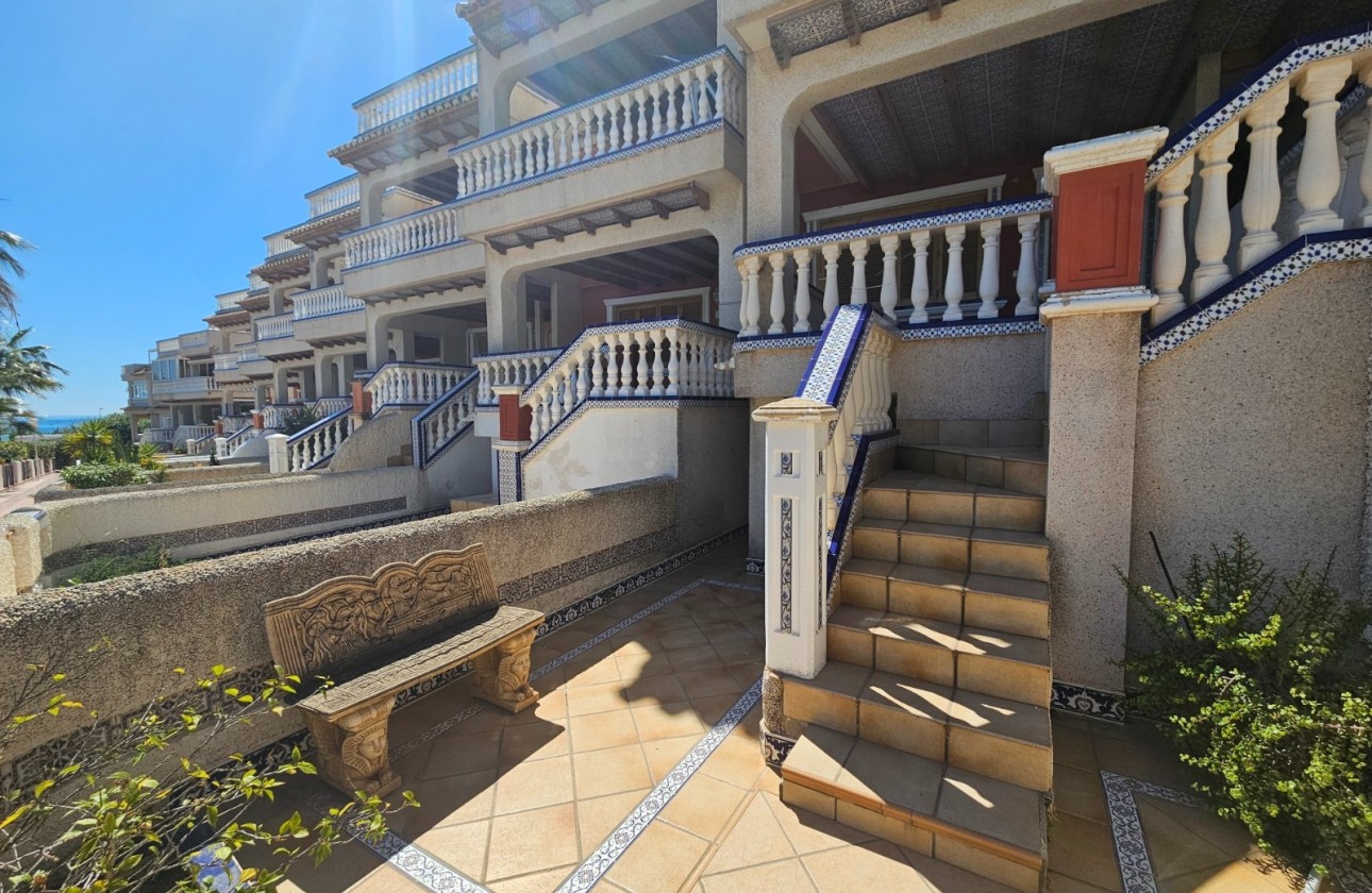 Resale - Wohnung / Appartement -
Guardamar del Segura - Urbanizaciones