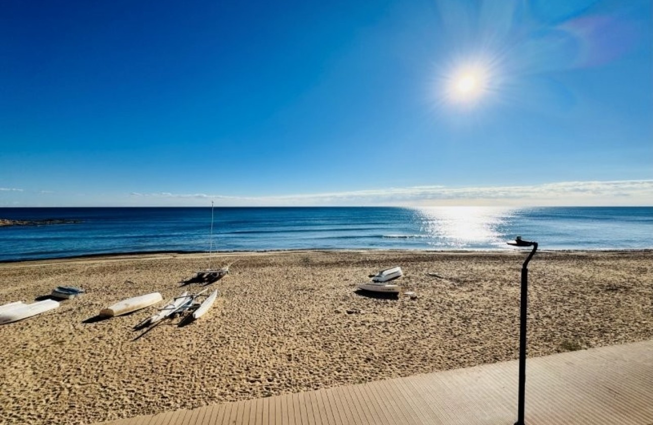 Resale - Wohnung / Appartement -
La Mata - Costa Blanca