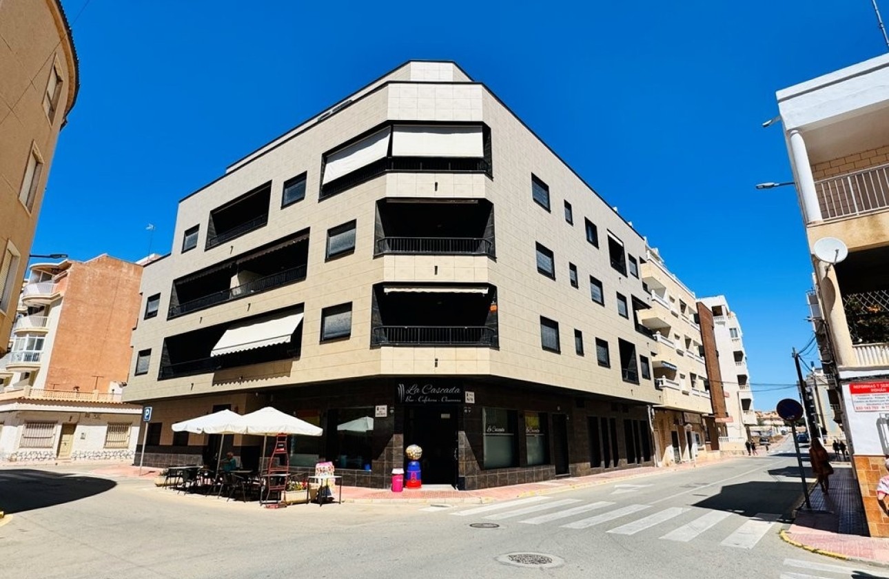 Resale - Wohnung / Appartement -
La Mata - Costa Blanca