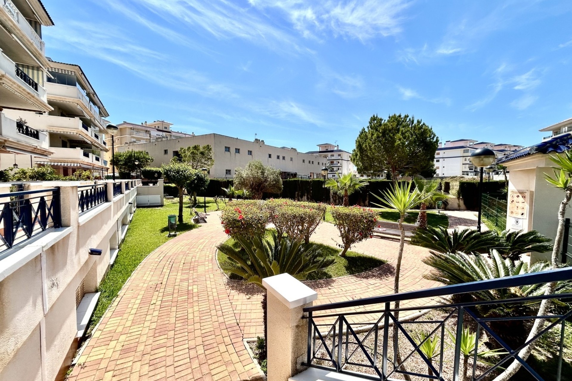 Resale - Wohnung / Appartement -
La Mata - Costa Blanca