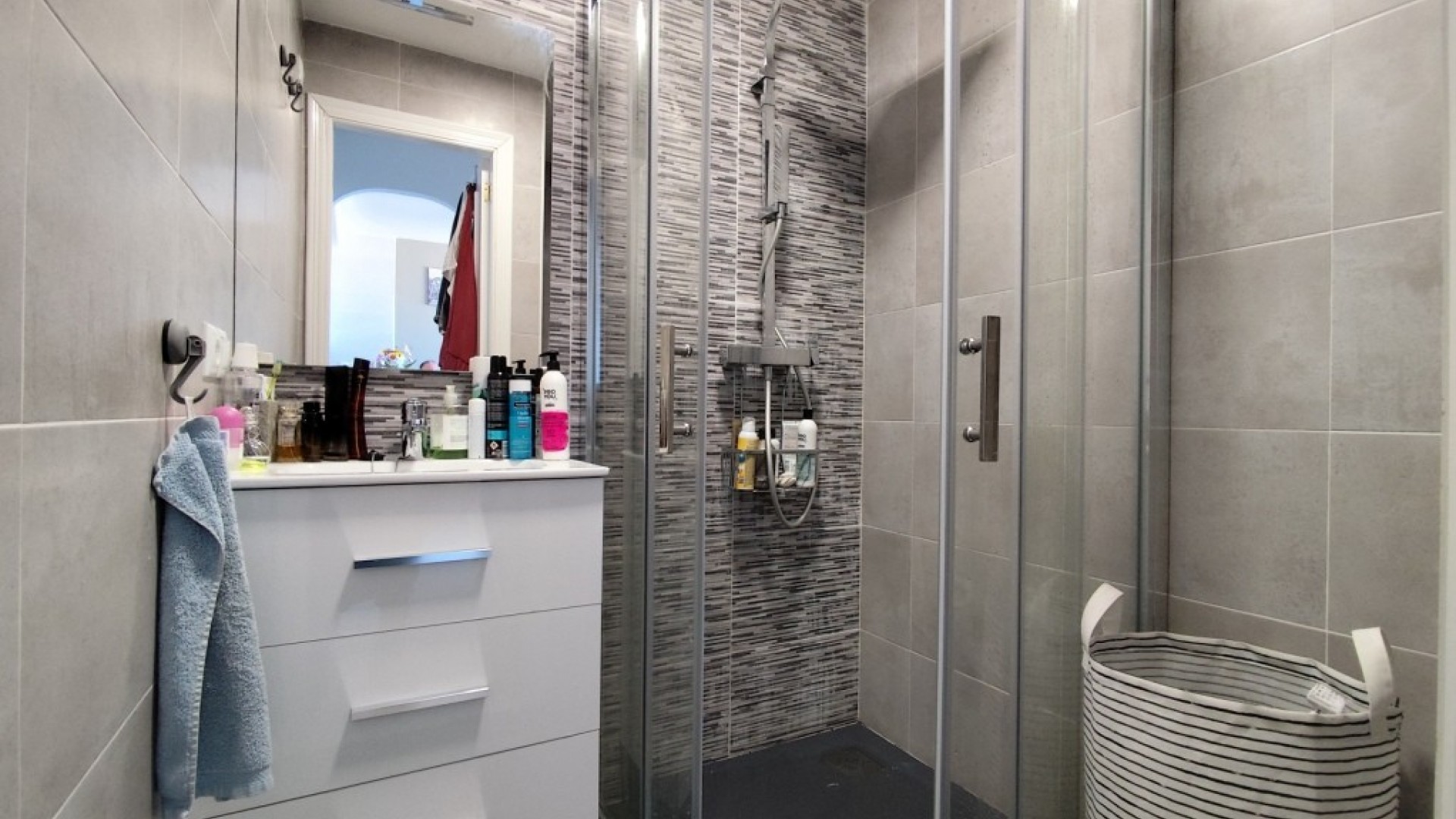 Resale - Wohnung Appartement -
La Mata