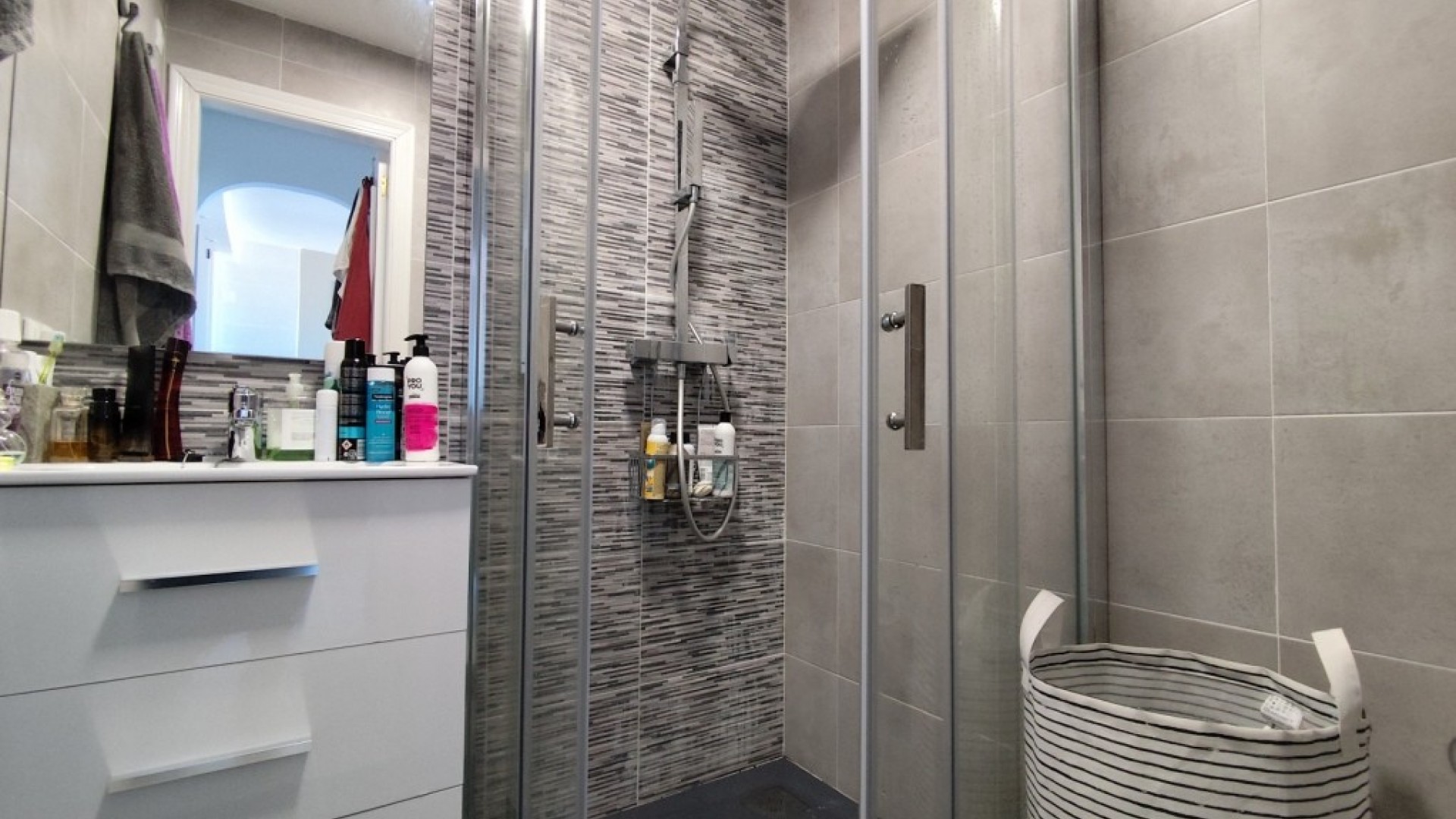 Resale - Wohnung Appartement -
La Mata