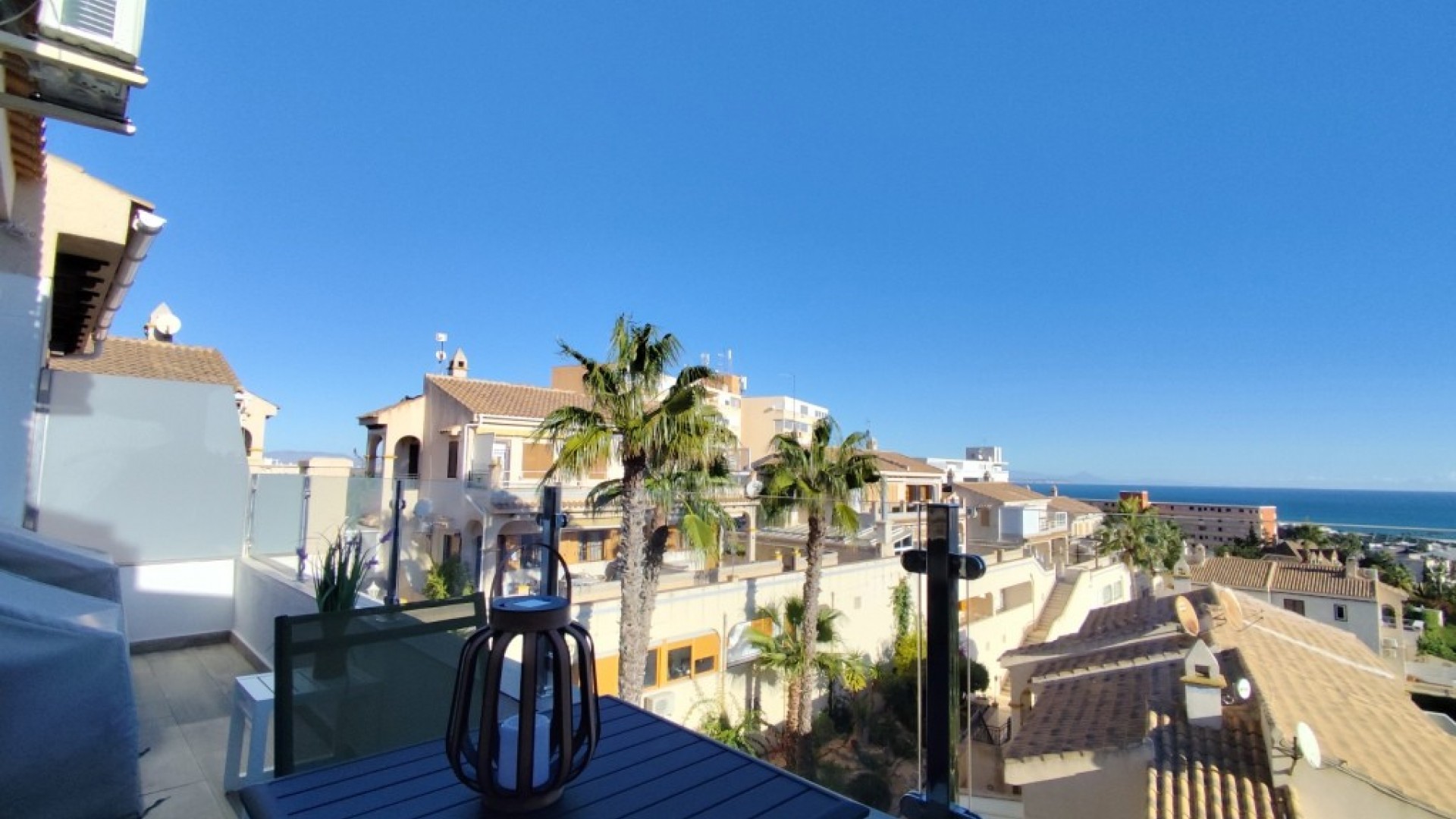 Resale - Wohnung Appartement -
La Mata