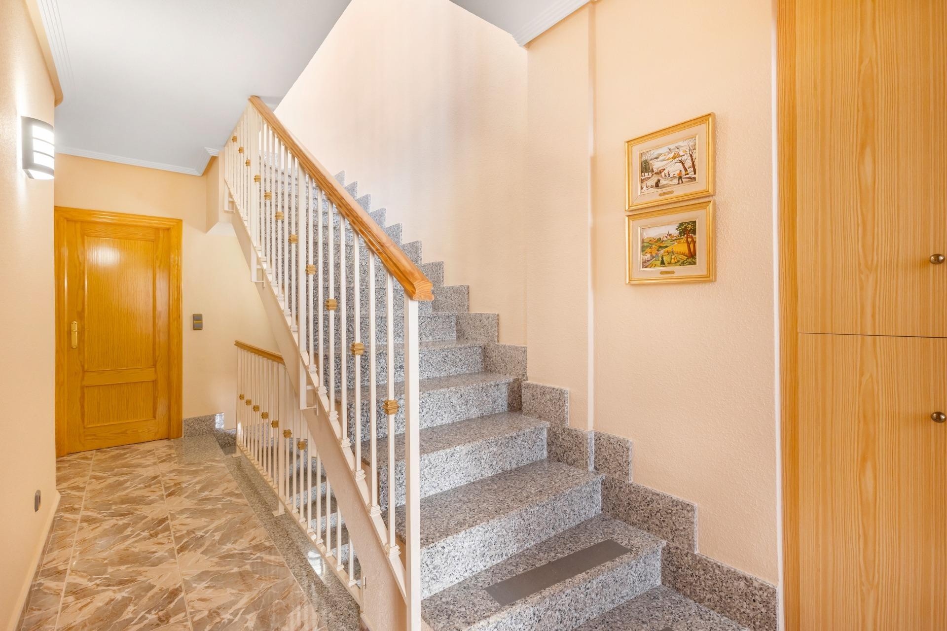Resale - Wohnung / Appartement -
Los Alcázares - Centro