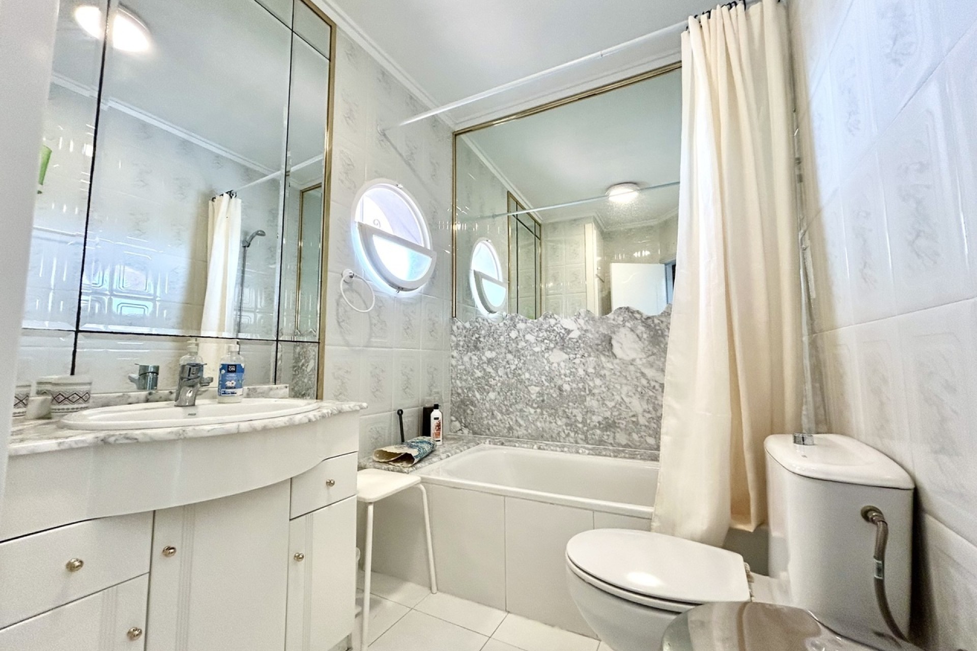 Resale - Wohnung / Appartement -
Los Altos - Costa Blanca