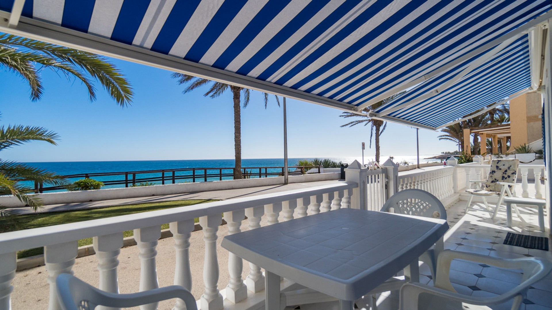 Resale - Wohnung Appartement -
Mil Palmeras - Beach