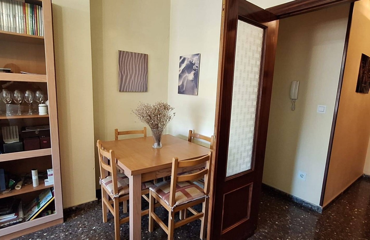 Resale - Wohnung / Appartement -
Murcia - San Benito-patiño
