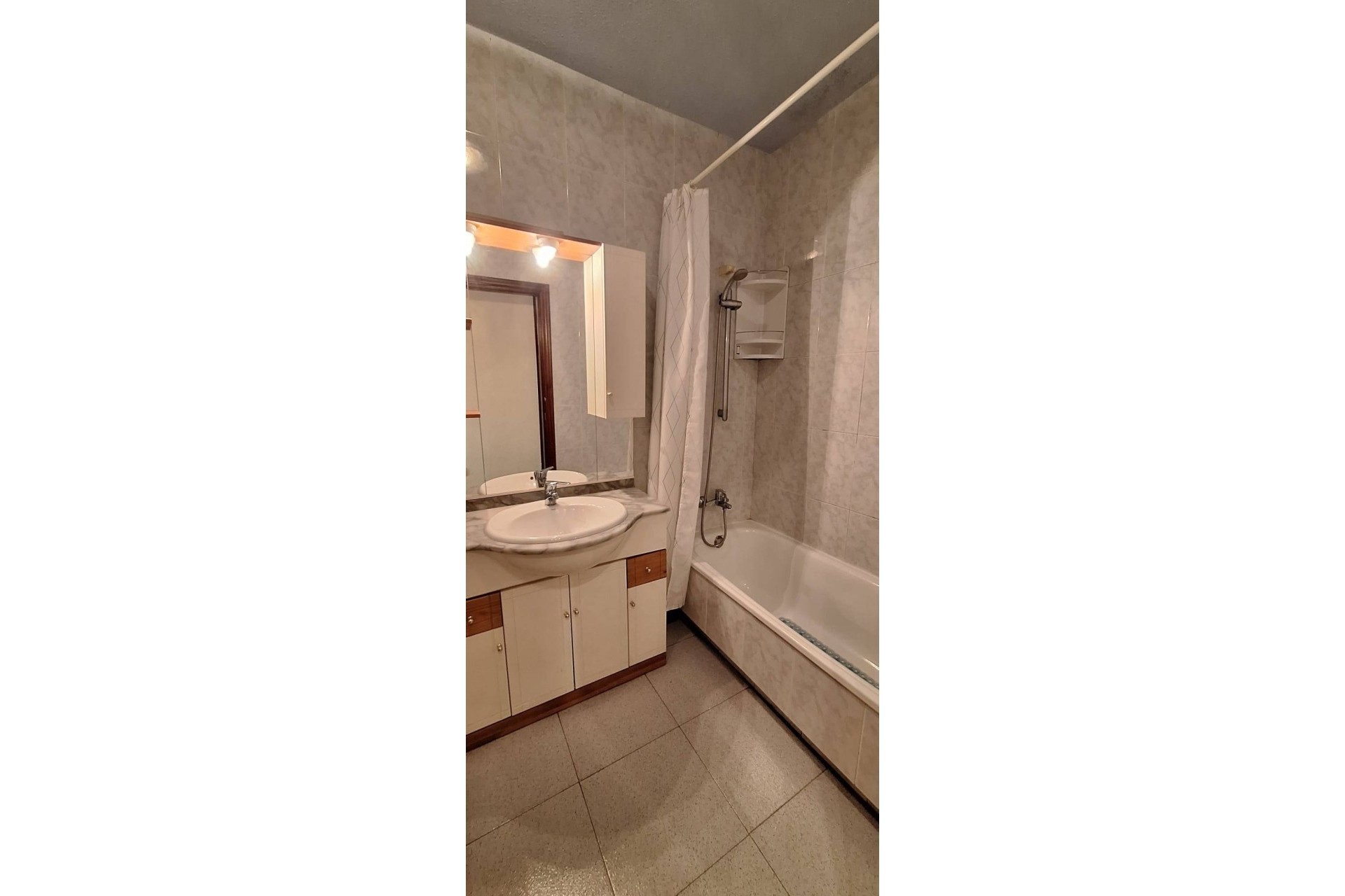 Resale - Wohnung / Appartement -
Murcia - San Benito-patiño