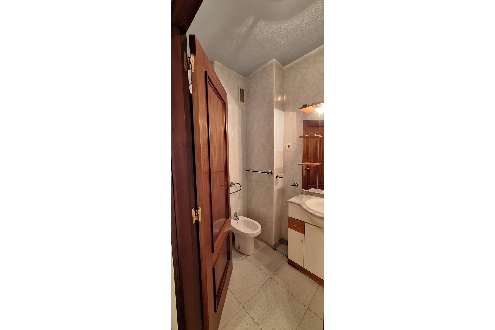 Resale - Wohnung / Appartement -
Murcia - San Benito-patiño