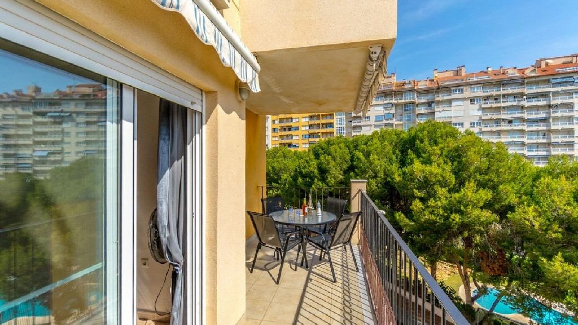 Resale - Wohnung Appartement -
Orihuela Costa - Campoamor