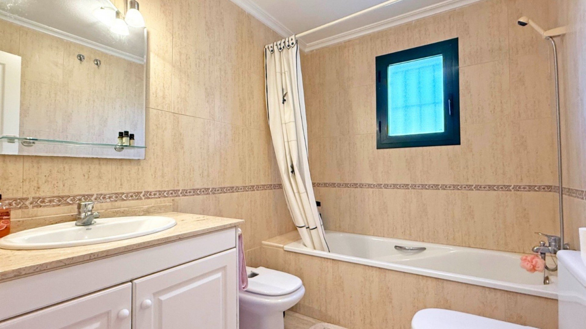 Resale - Wohnung Appartement -
Orihuela Costa - Lomas de Campoamor