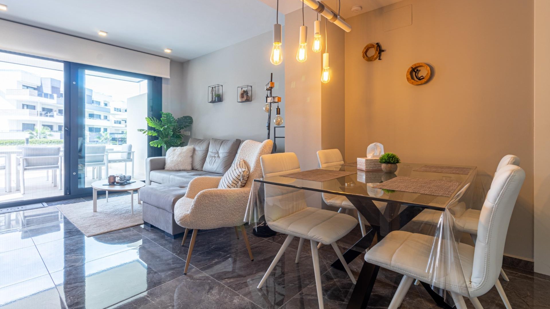 Resale - Wohnung Appartement -
Orihuela Costa - Los Almendros-La Florida