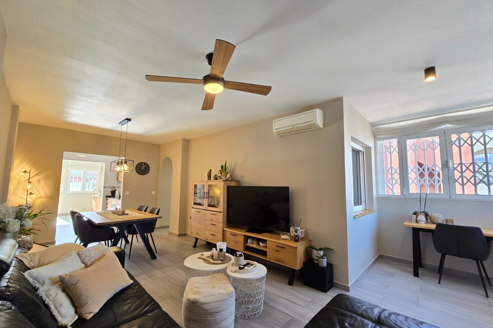 Resale - Wohnung / Appartement -
Orihuela Costa * - Los Altos *