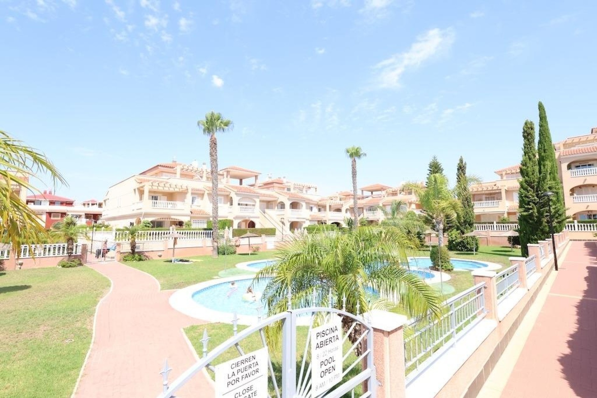 Resale - Wohnung / Appartement -
Orihuela Costa - Punta Prima
