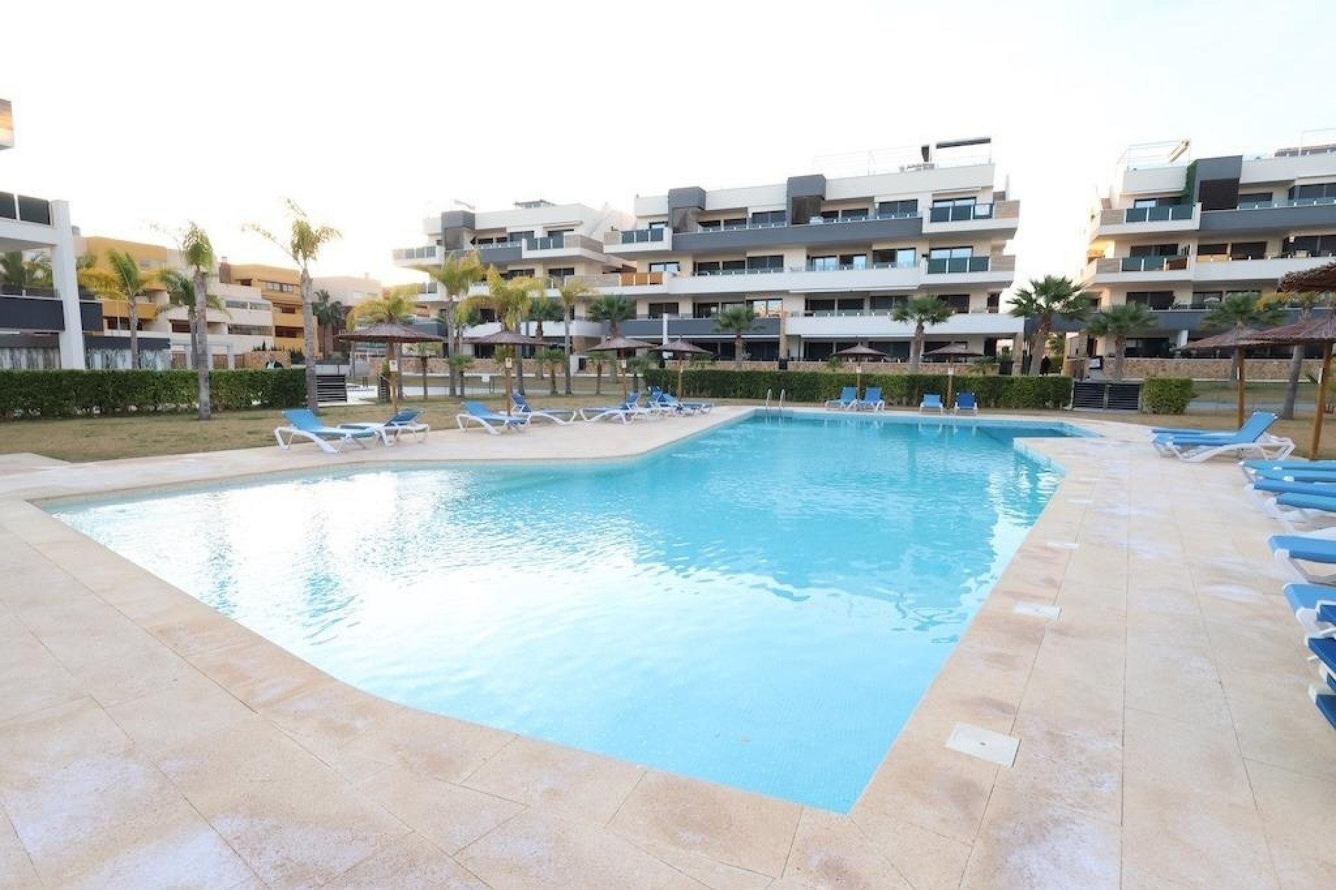 Resale - Wohnung / Appartement -
Orihuela Costa - Punta Prima