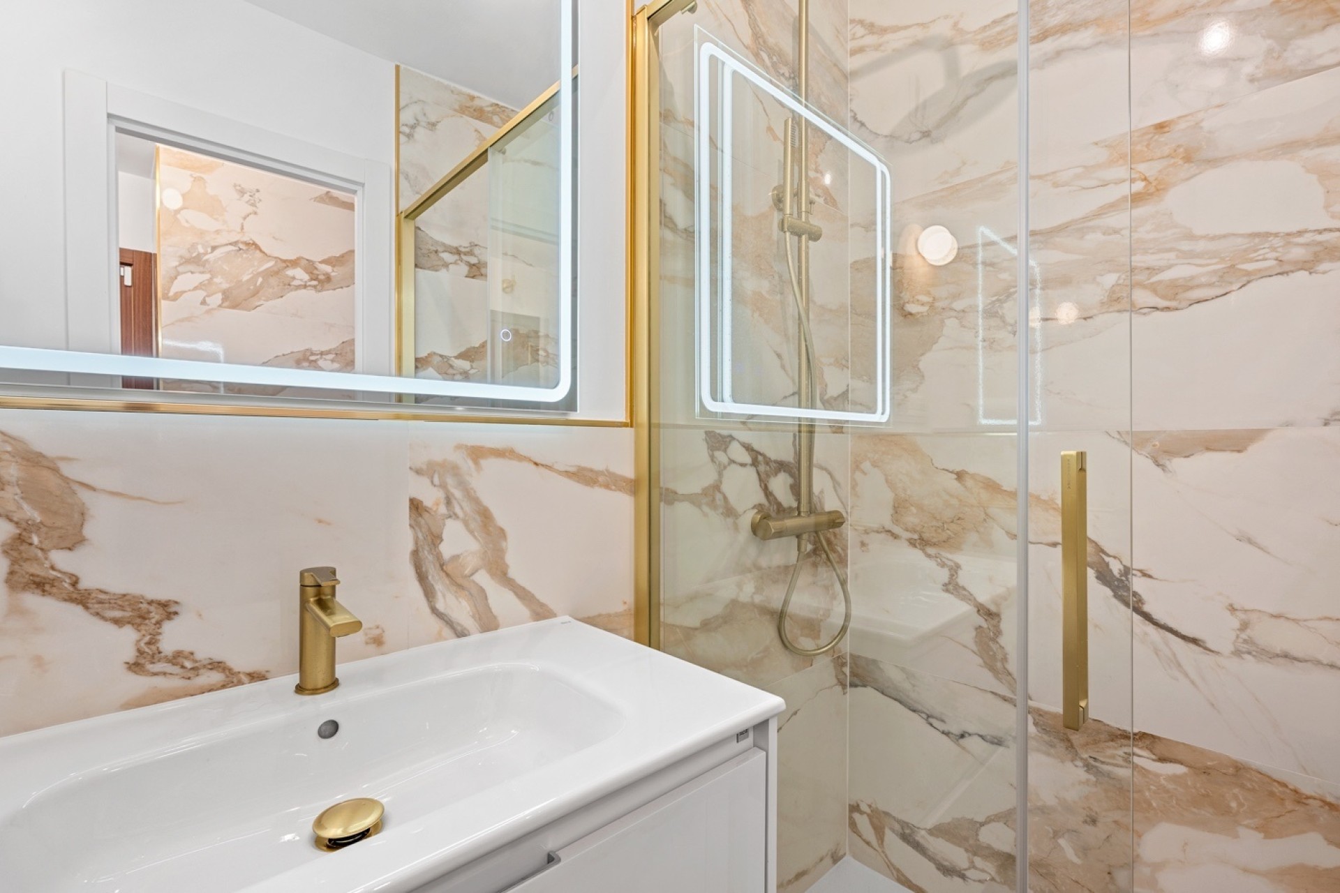 Resale - Wohnung / Appartement -
Orihuela Costa - Punta Prima