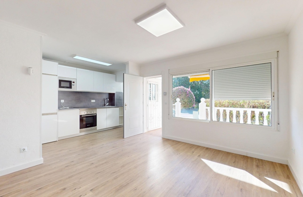 Resale - Wohnung / Appartement -
Orihuela Costa - Villamartin