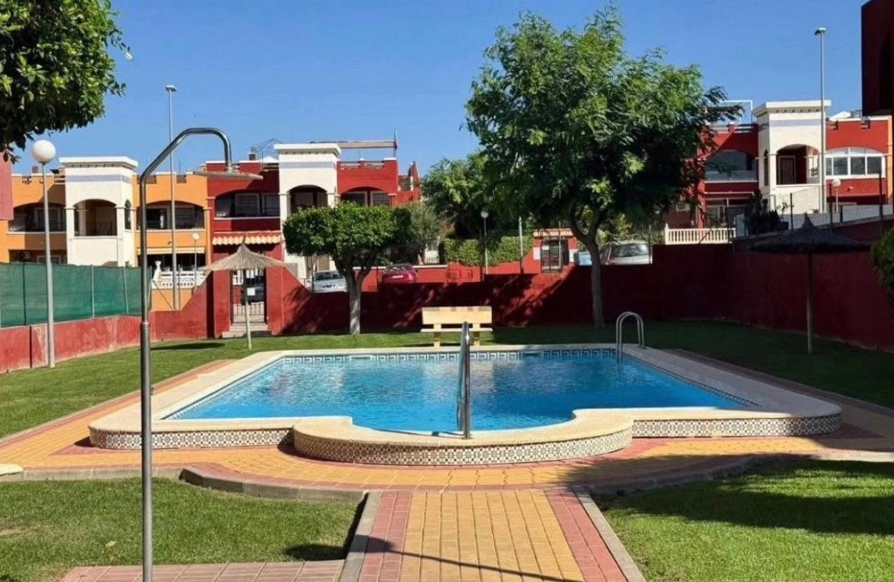 Resale - Wohnung / Appartement -
Orihuela Costa