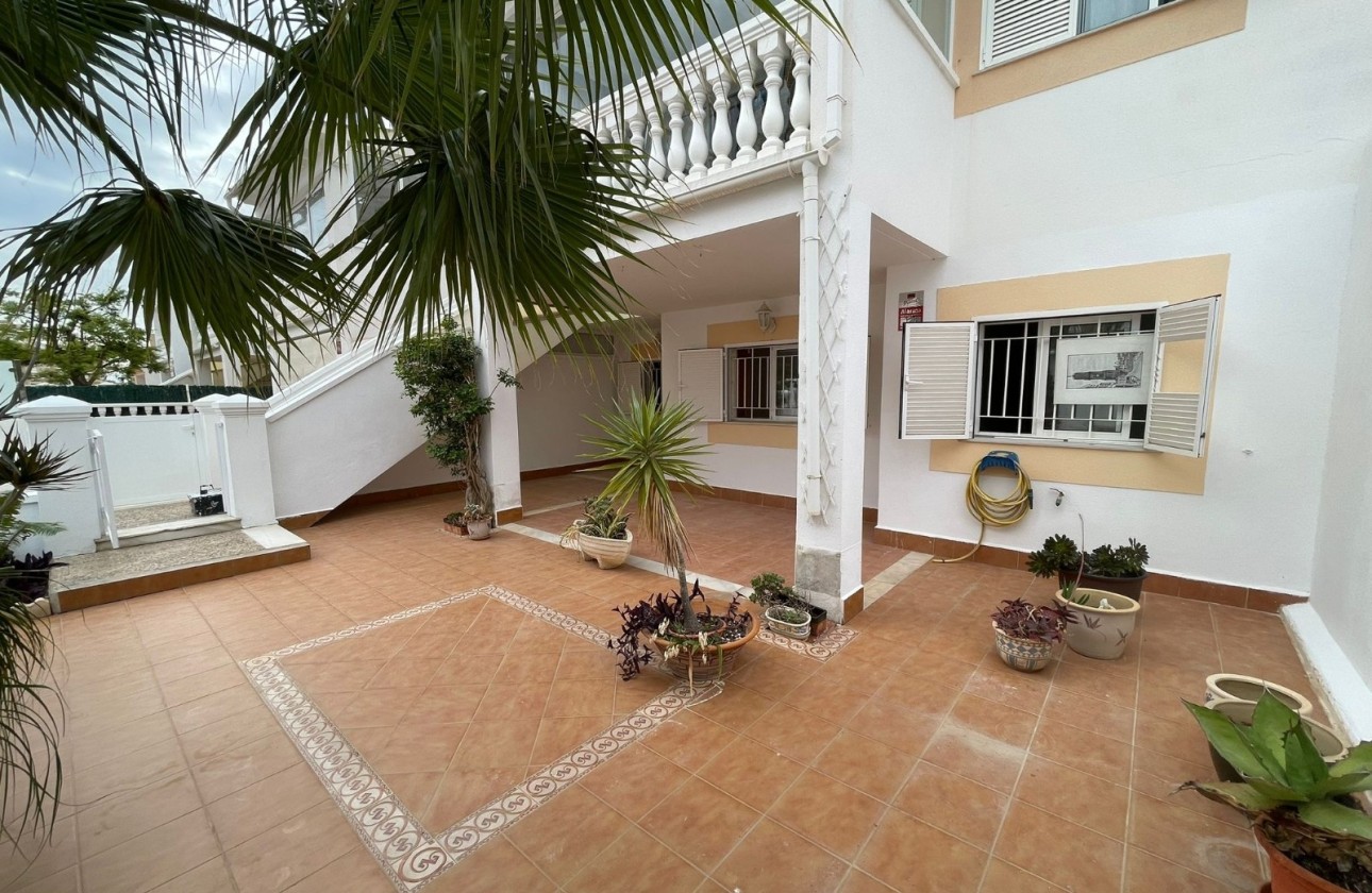 Resale - Wohnung / Appartement -
Orihuela Costa