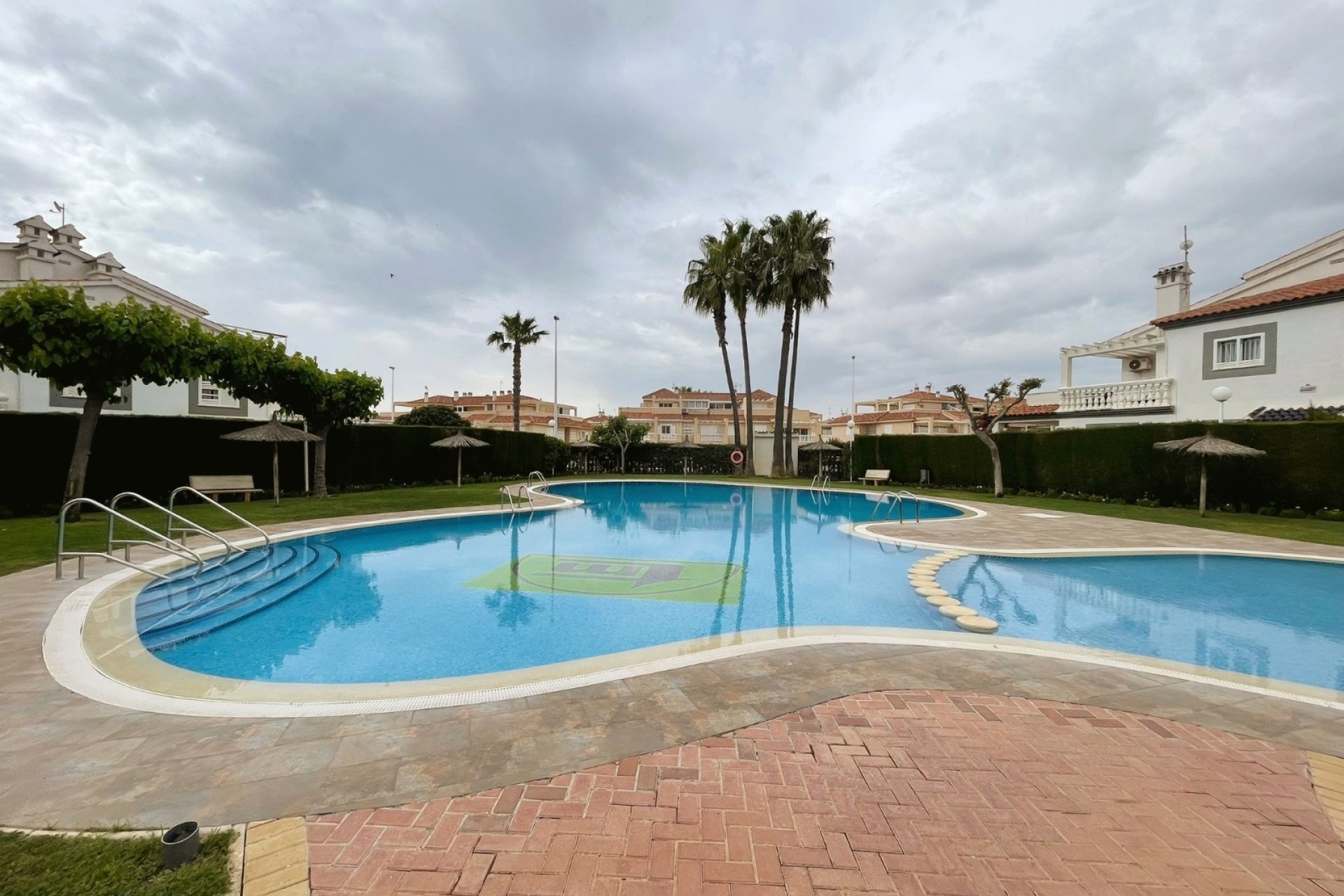 Resale - Wohnung / Appartement -
Orihuela Costa