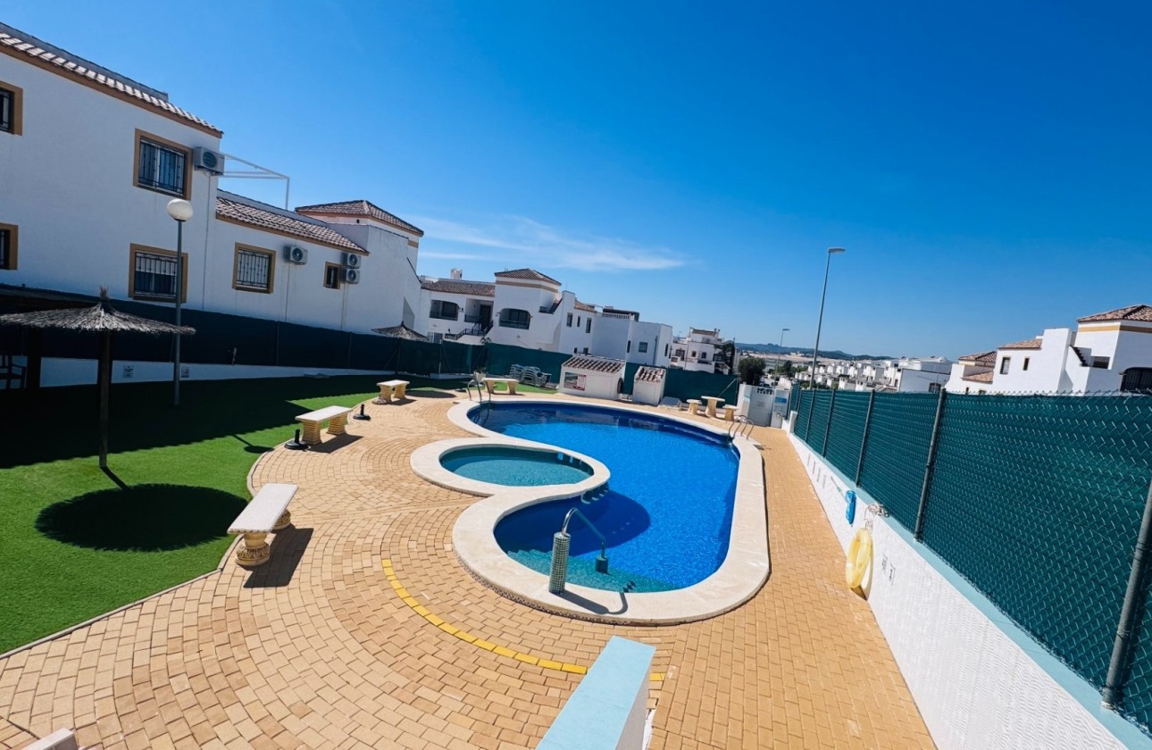 Resale - Wohnung / Appartement -
Orihuela - Vistabella Golf