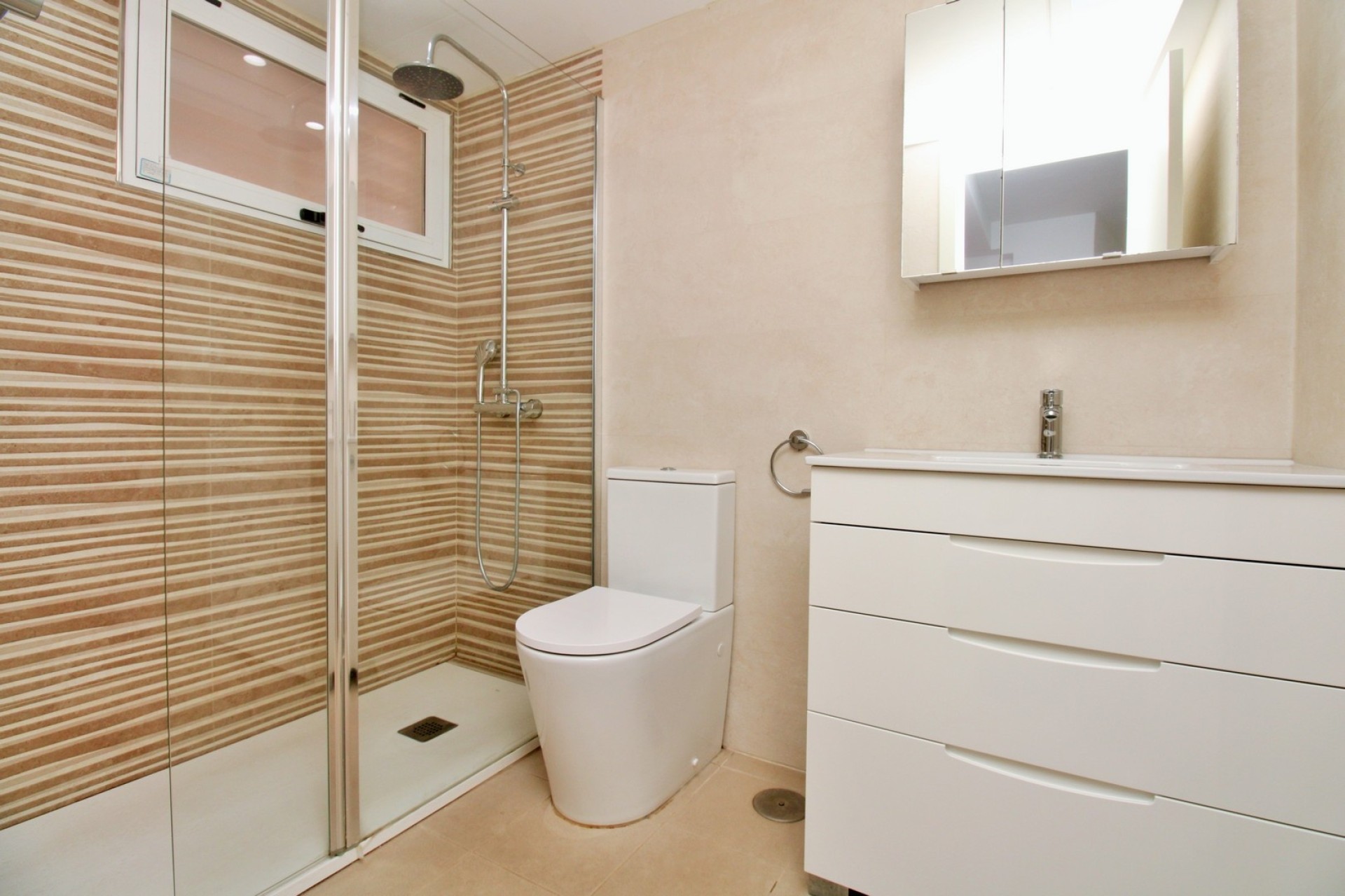 Resale - Wohnung / Appartement -
Playa Flamenca