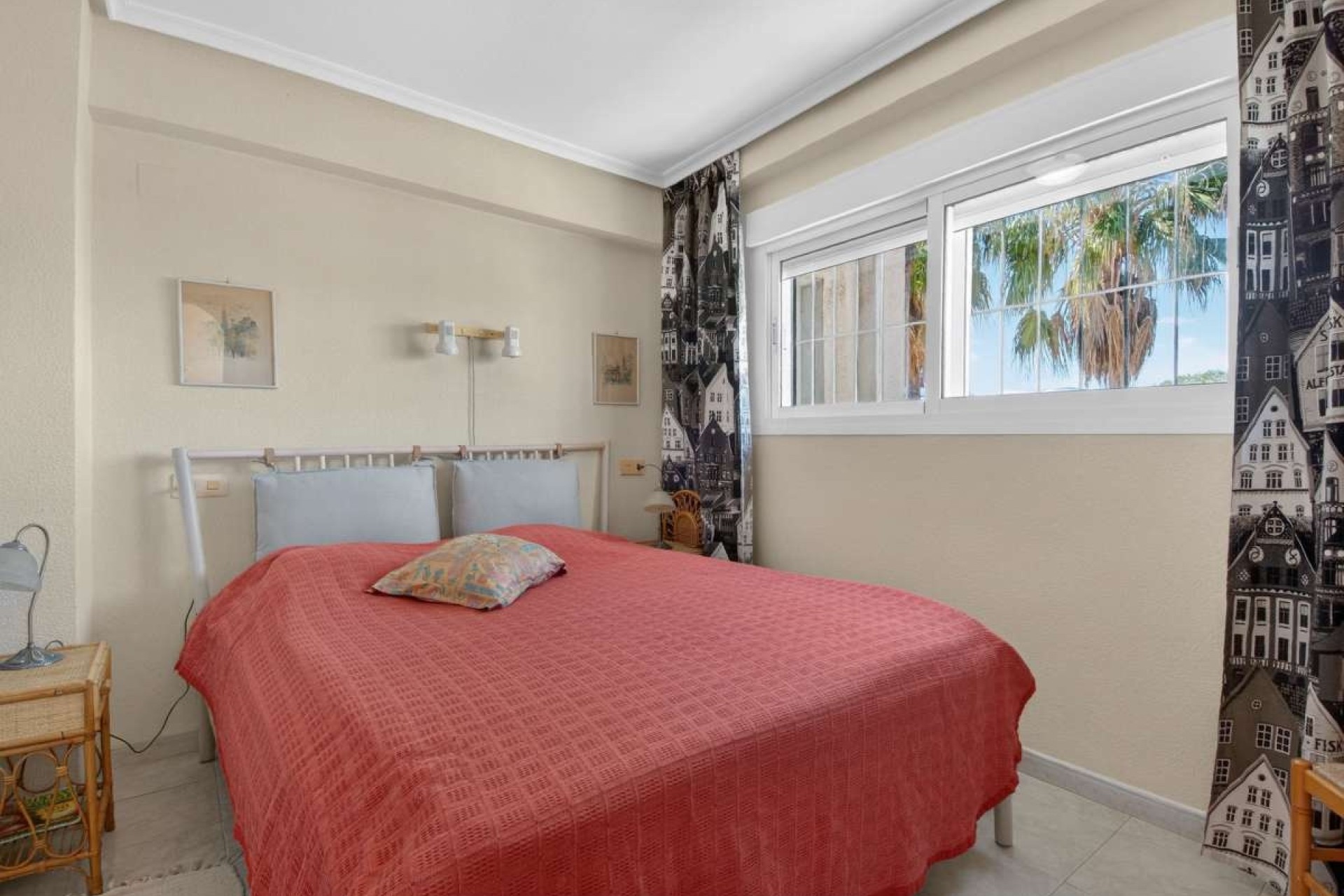 Resale - Wohnung / Appartement -
Punta Prima - Costa Blanca