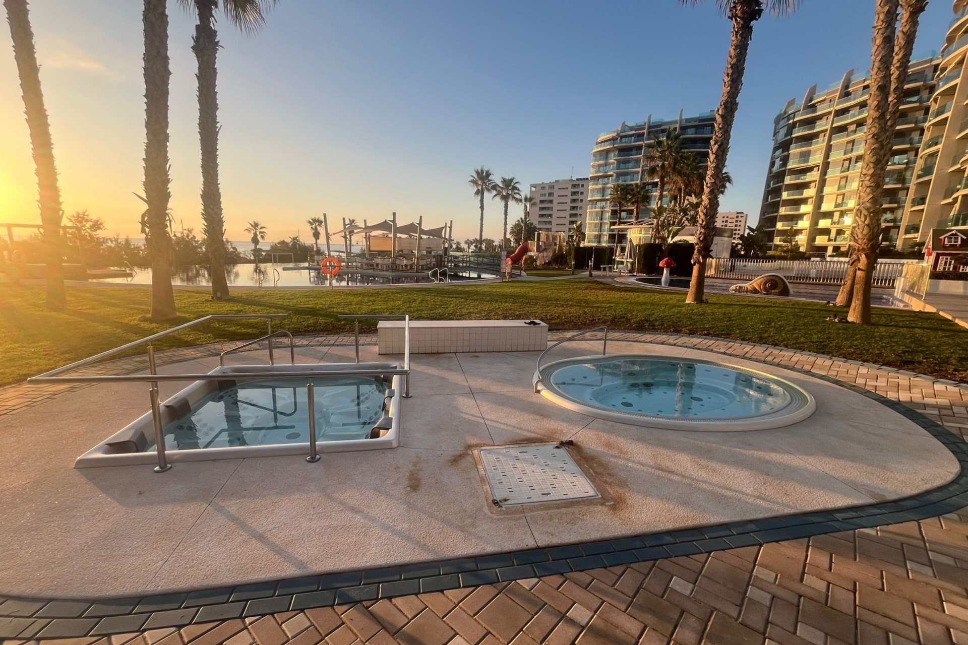 Resale - Wohnung / Appartement -
Punta Prima - Costa Blanca