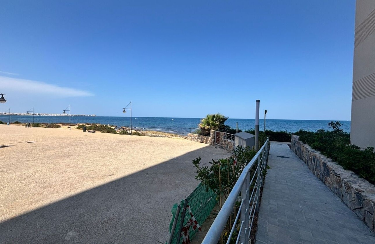 Resale - Wohnung / Appartement -
Punta Prima - Orihuela Costa