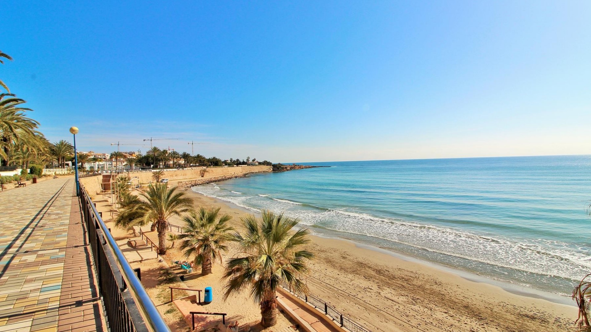 Resale - Wohnung Appartement -
Punta Prima