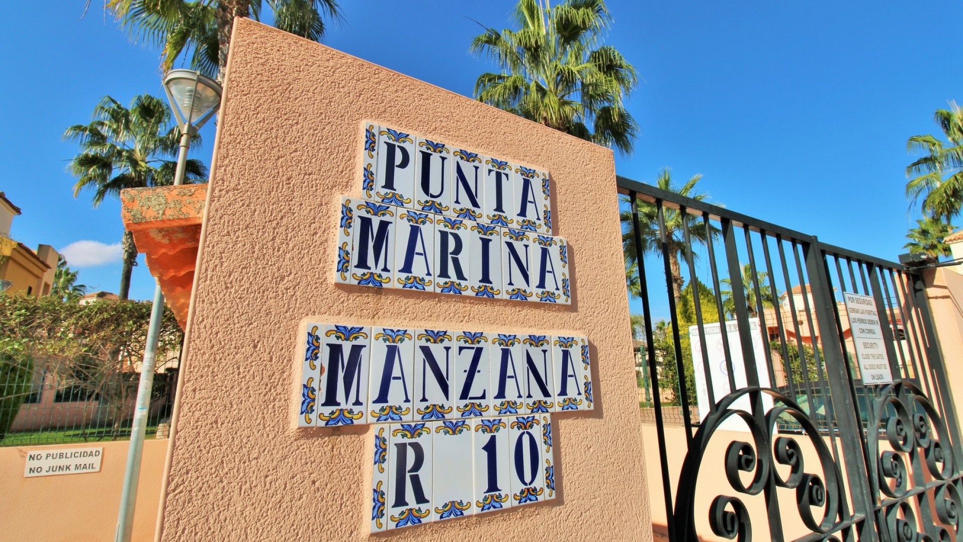 Resale - Wohnung Appartement -
Punta Prima