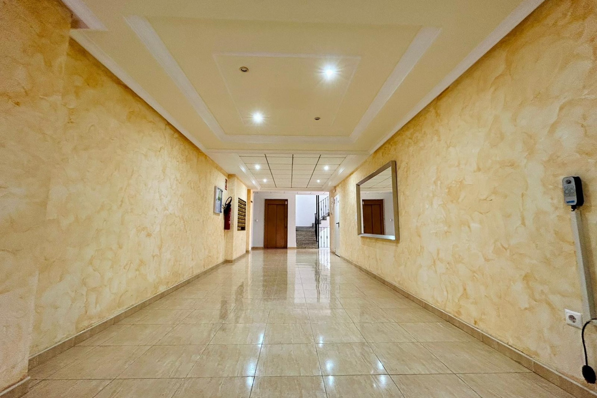 Resale - Wohnung / Appartement -
San Isidro - Inland