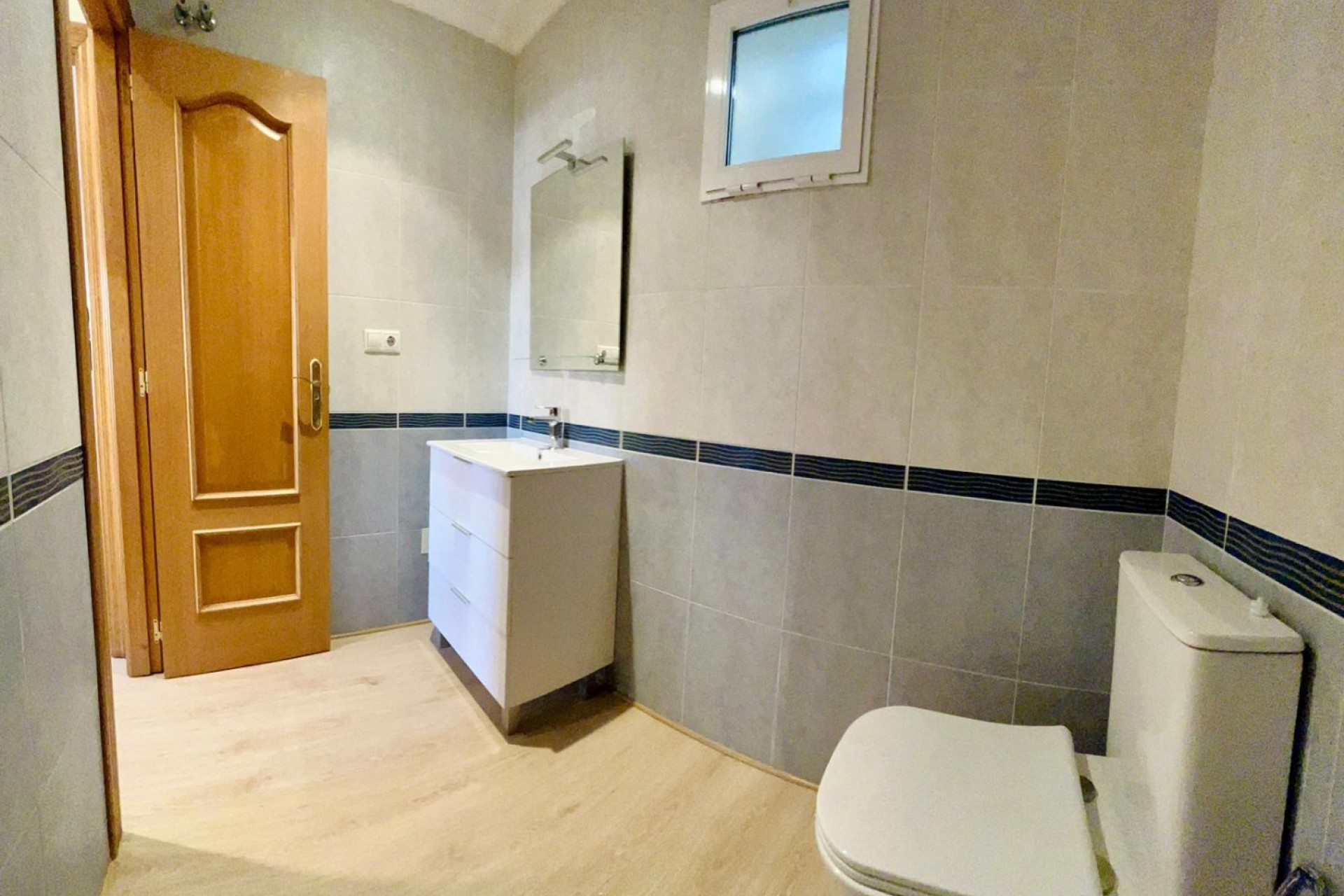 Resale - Wohnung / Appartement -
San Isidro - Inland