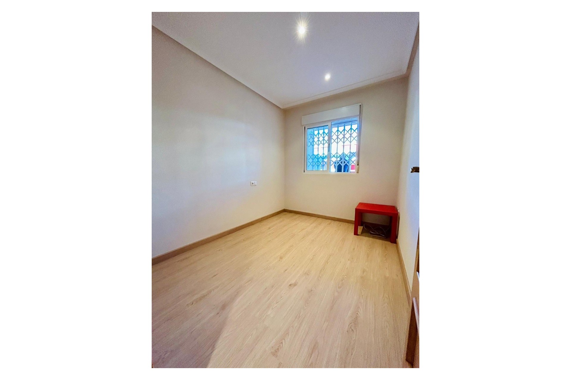 Resale - Wohnung / Appartement -
San Isidro - Inland