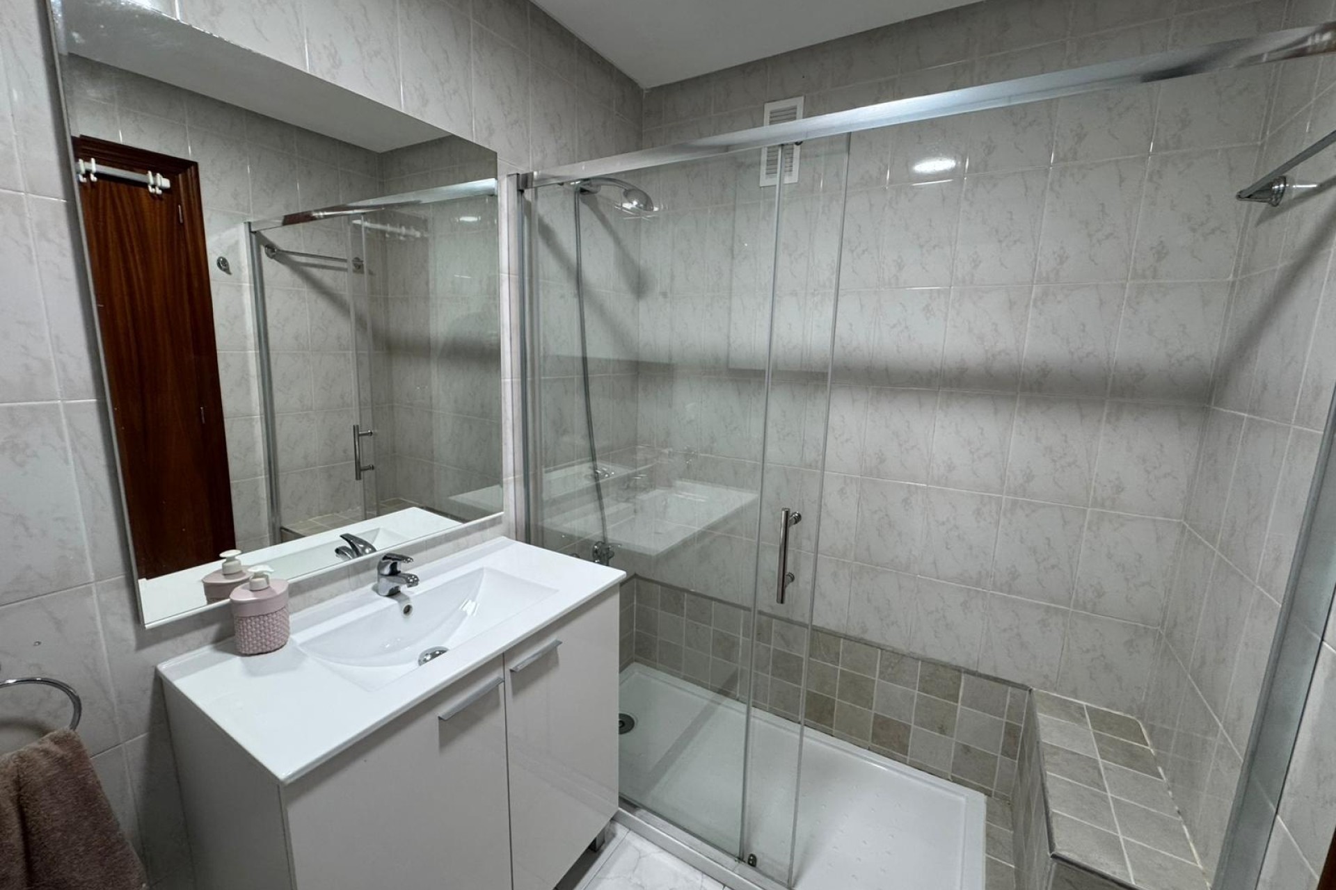 Resale - Wohnung / Appartement -
San Miguel de Salinas - Inland
