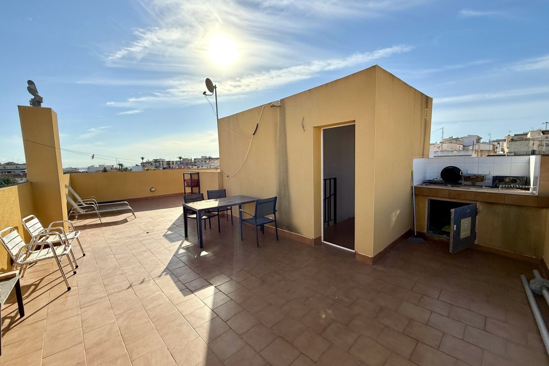 Resale - Wohnung / Appartement -
San Miguel de Salinas - Inland