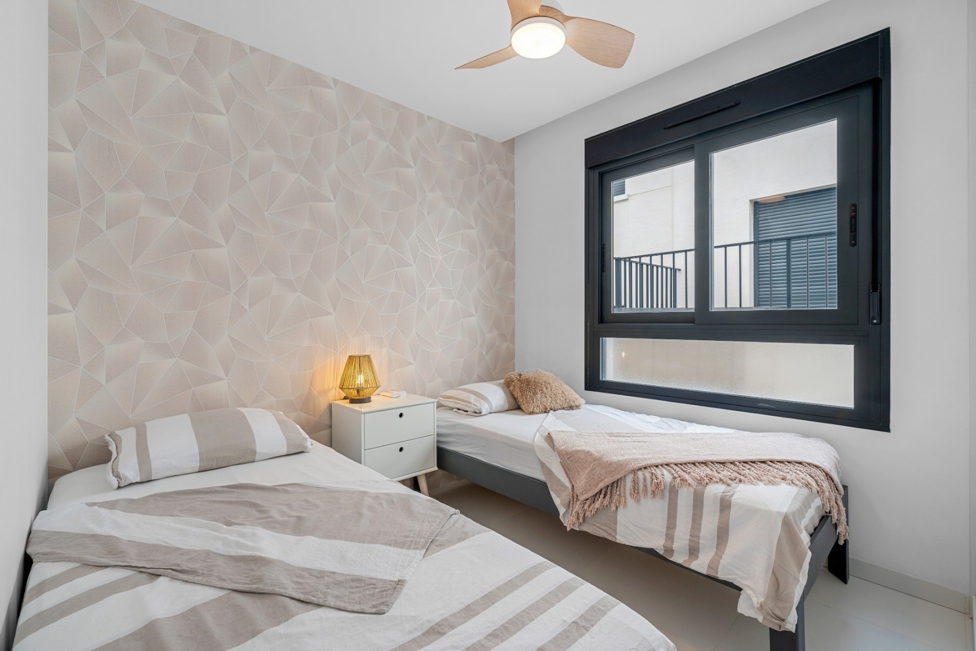 Resale - Wohnung / Appartement -
San Miguel de Salinas - Inland