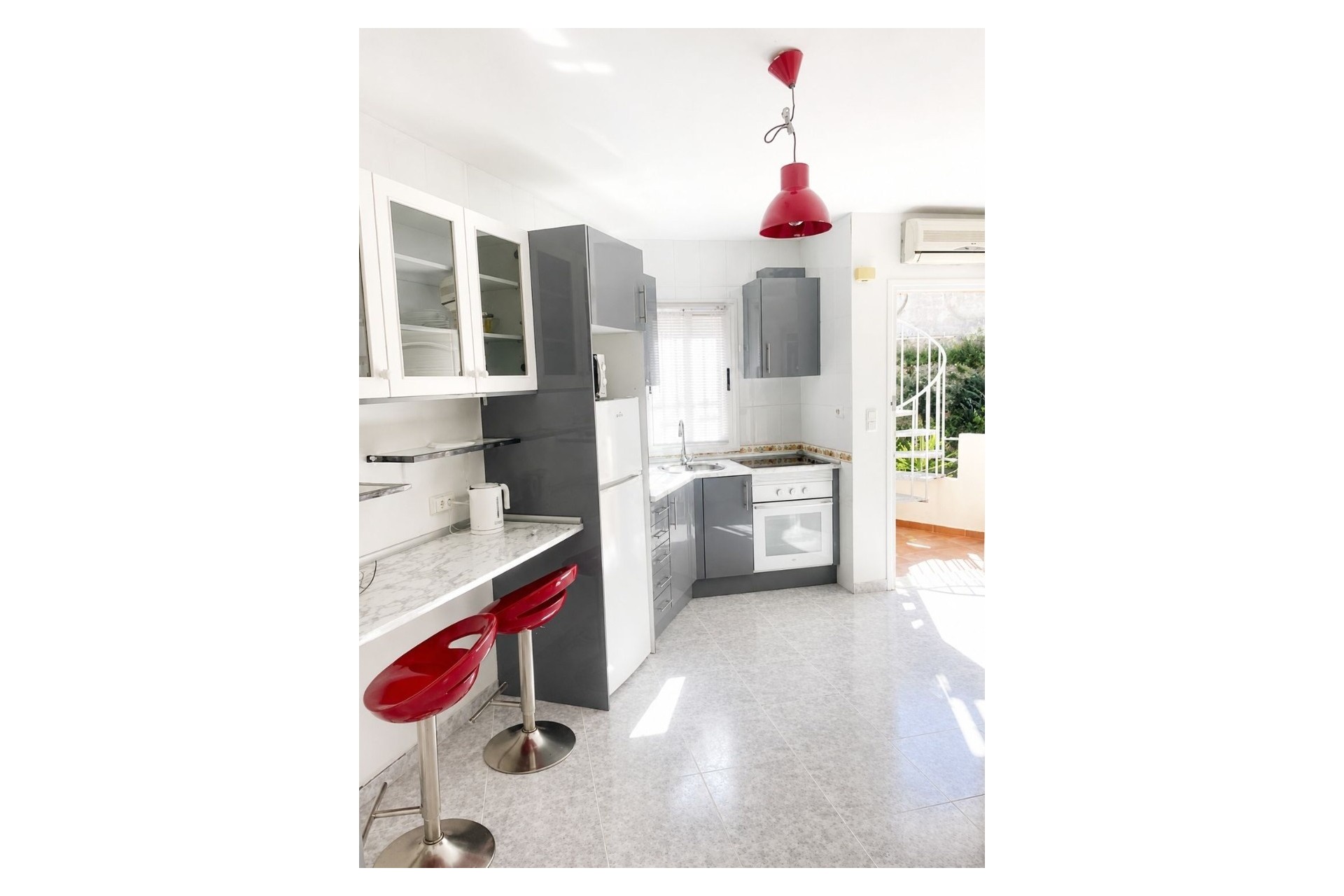 Resale - Wohnung / Appartement -
San Miguel de Salinas - Inland