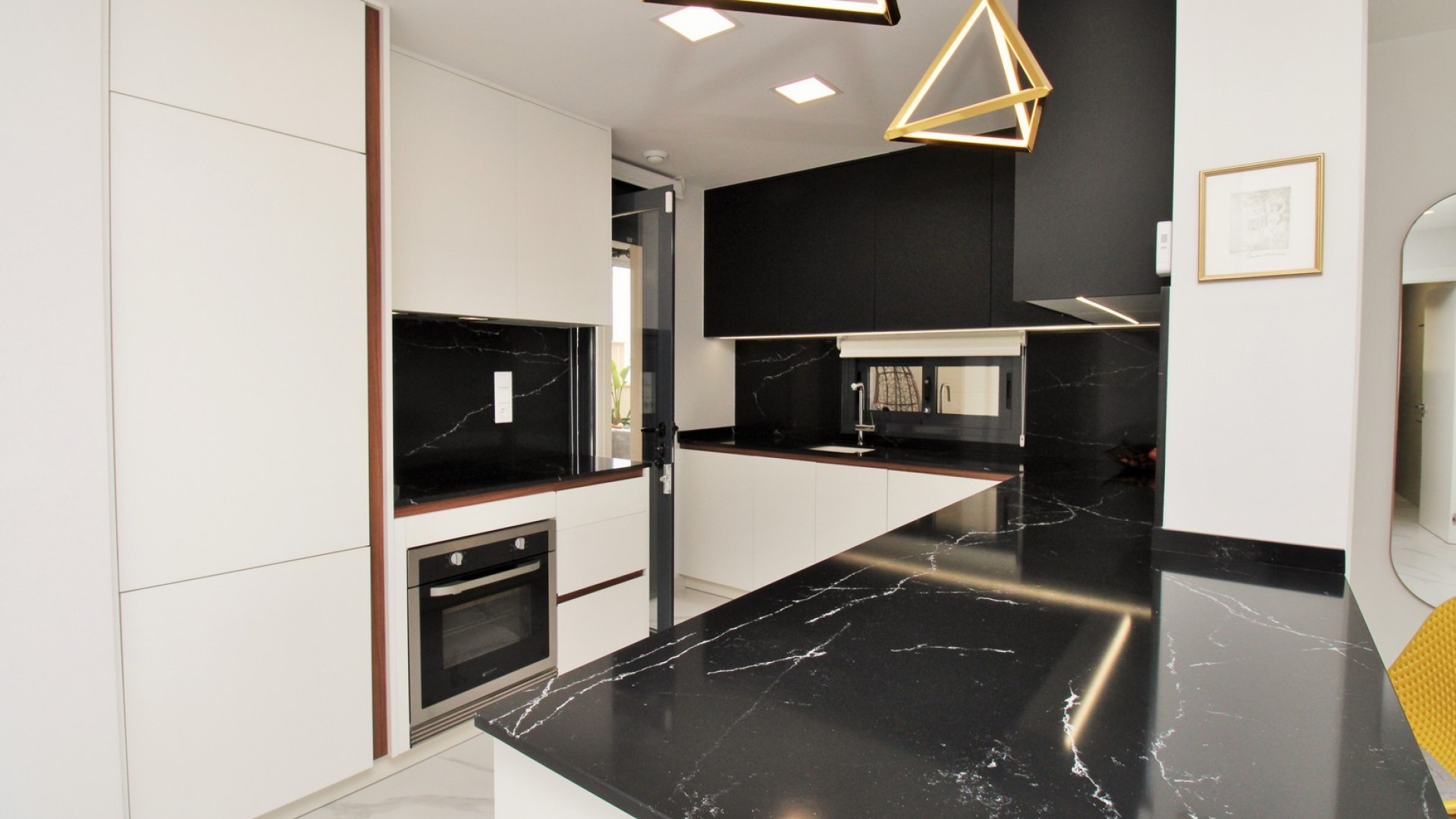 Resale - Wohnung Appartement -
San Miguel de Salinas