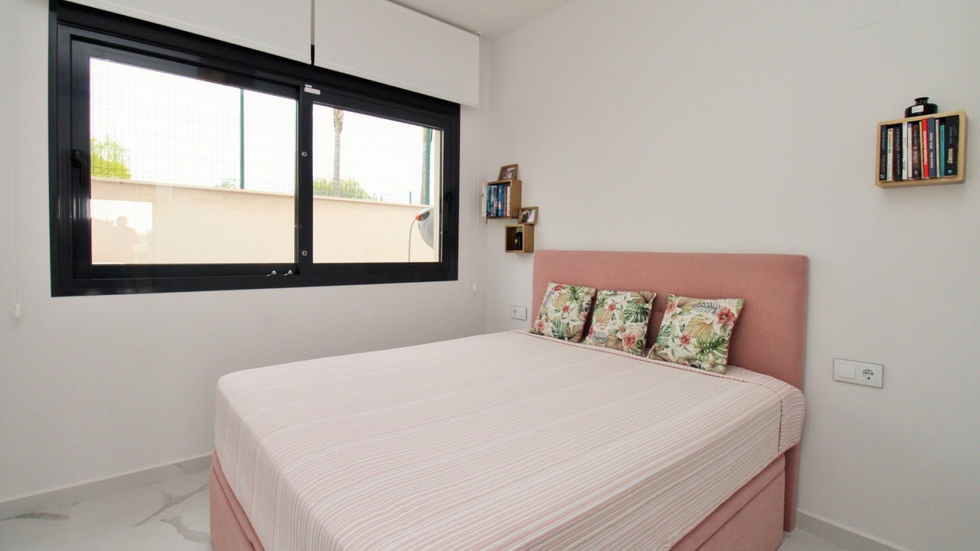 Resale - Wohnung Appartement -
San Miguel de Salinas