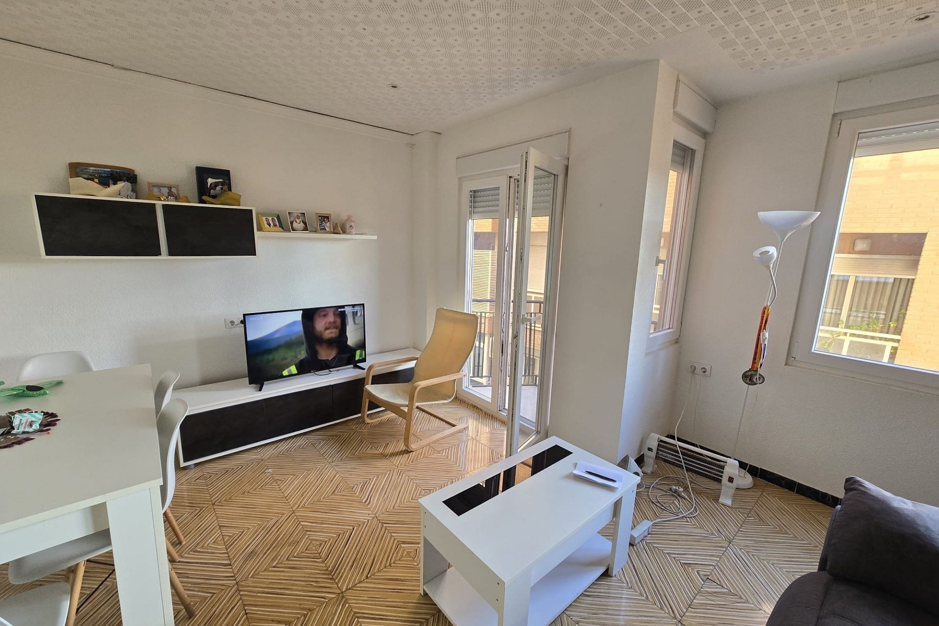 Resale - Wohnung Appartement -
SAX