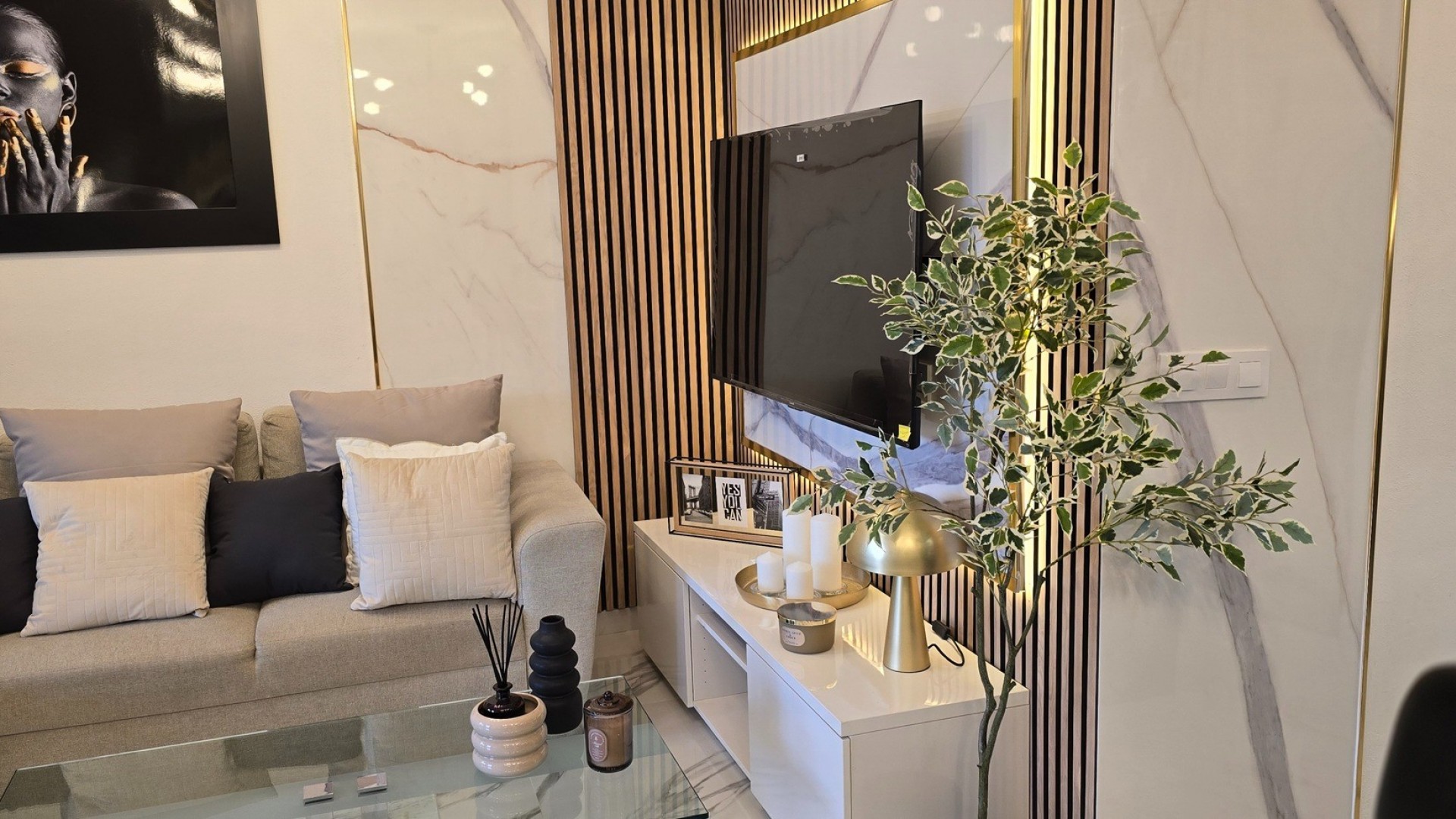 Resale - Wohnung Appartement -
Sucina