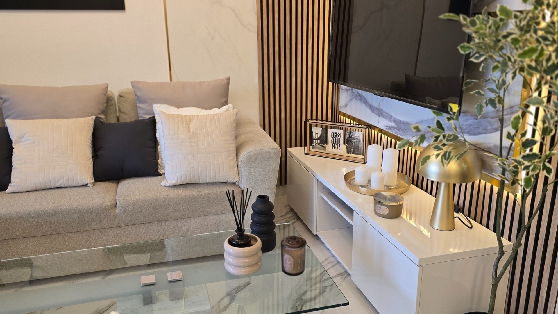 Resale - Wohnung Appartement -
Sucina