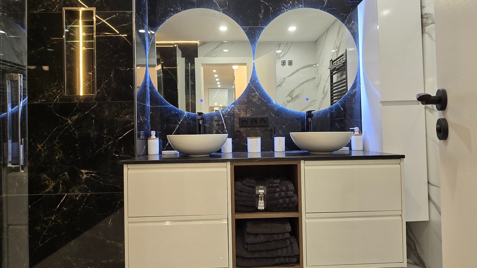 Resale - Wohnung Appartement -
Sucina